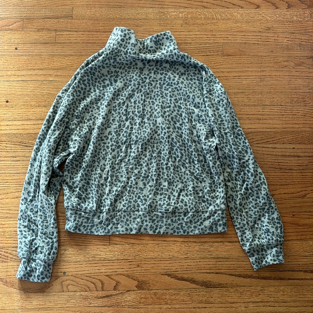 Leopard Halfzip - Picture 3 of 3